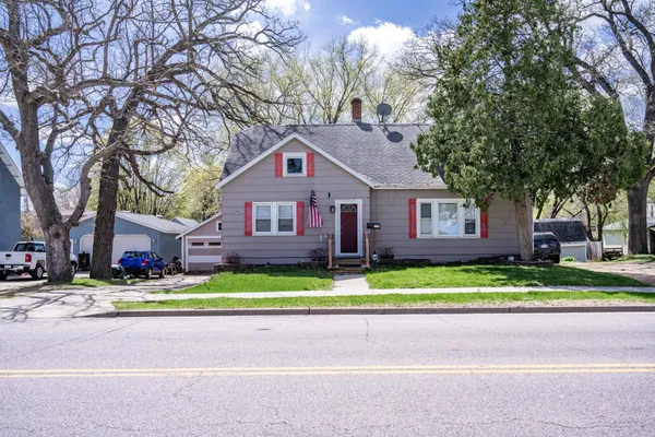 $207,000 | 314 West State Street, Mauston, WI 53948