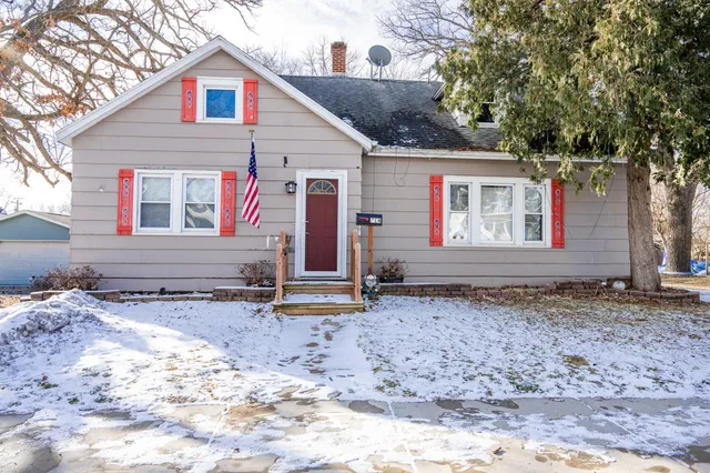 $224,000 | 314 West State Street, Mauston, WI 53948