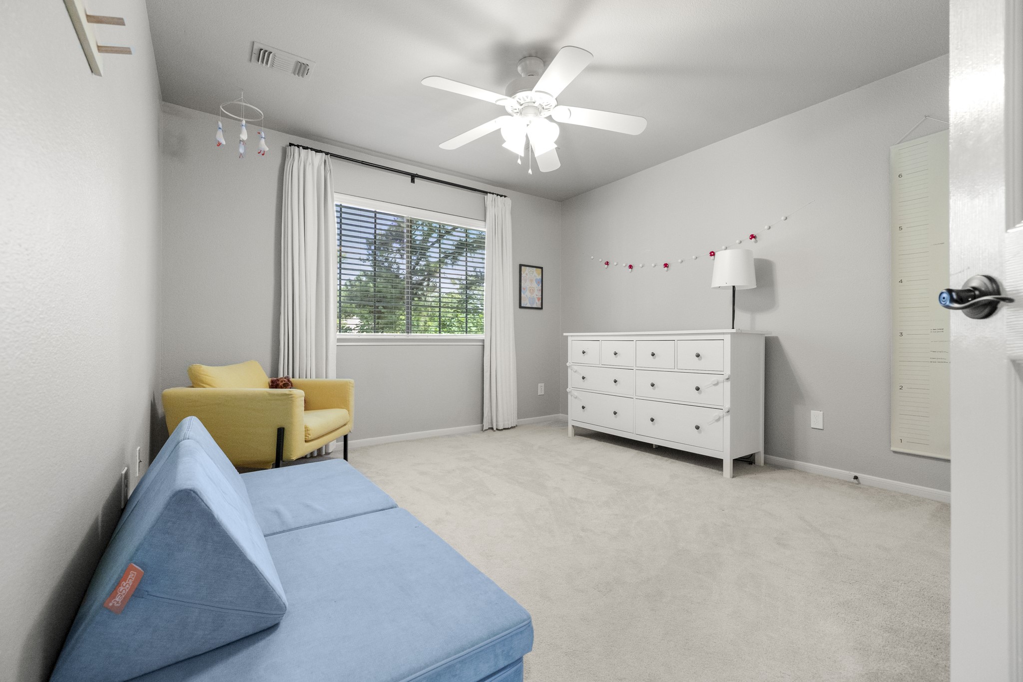 102 Treescape Circle Spring, TX 77381 - Photo 23 of 40 One of three secondary bedrooms upstairs