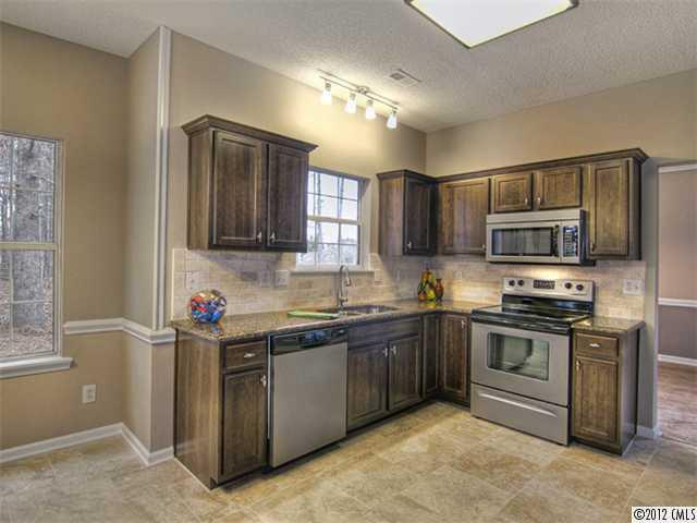 7037 Reedy Creek Road Charlotte, NC 28215 - Photo 6 of 16