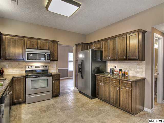 7037 Reedy Creek Road Charlotte, NC 28215 - Photo 7 of 16