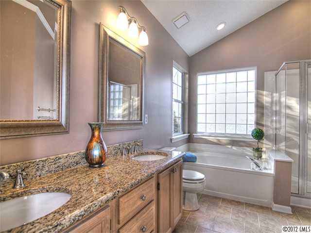7037 Reedy Creek Road Charlotte, NC 28215 - Photo 9 of 16