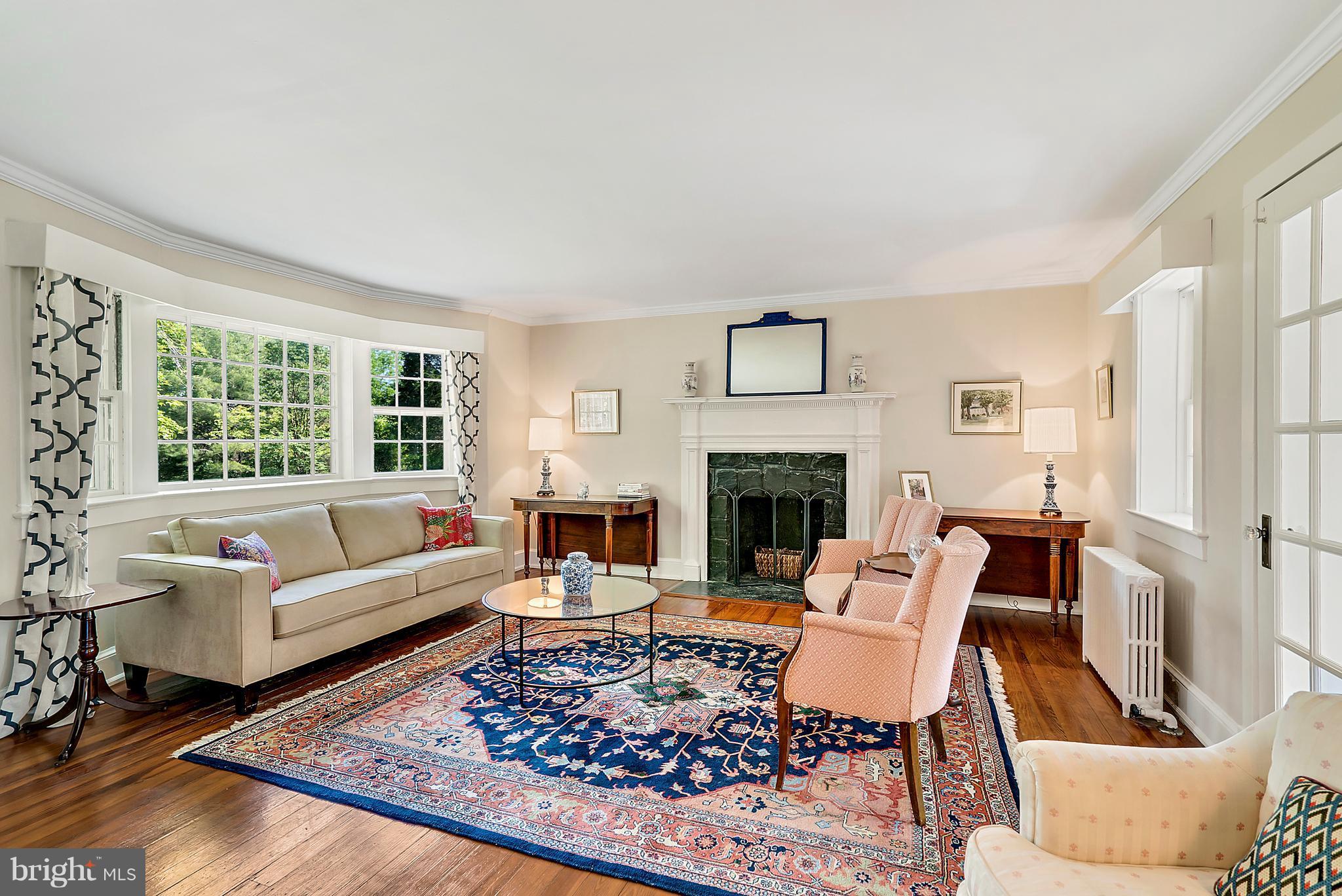 3489 Halfway Road The Plains, VA 20198 - Photo 11 of 30 Living Room