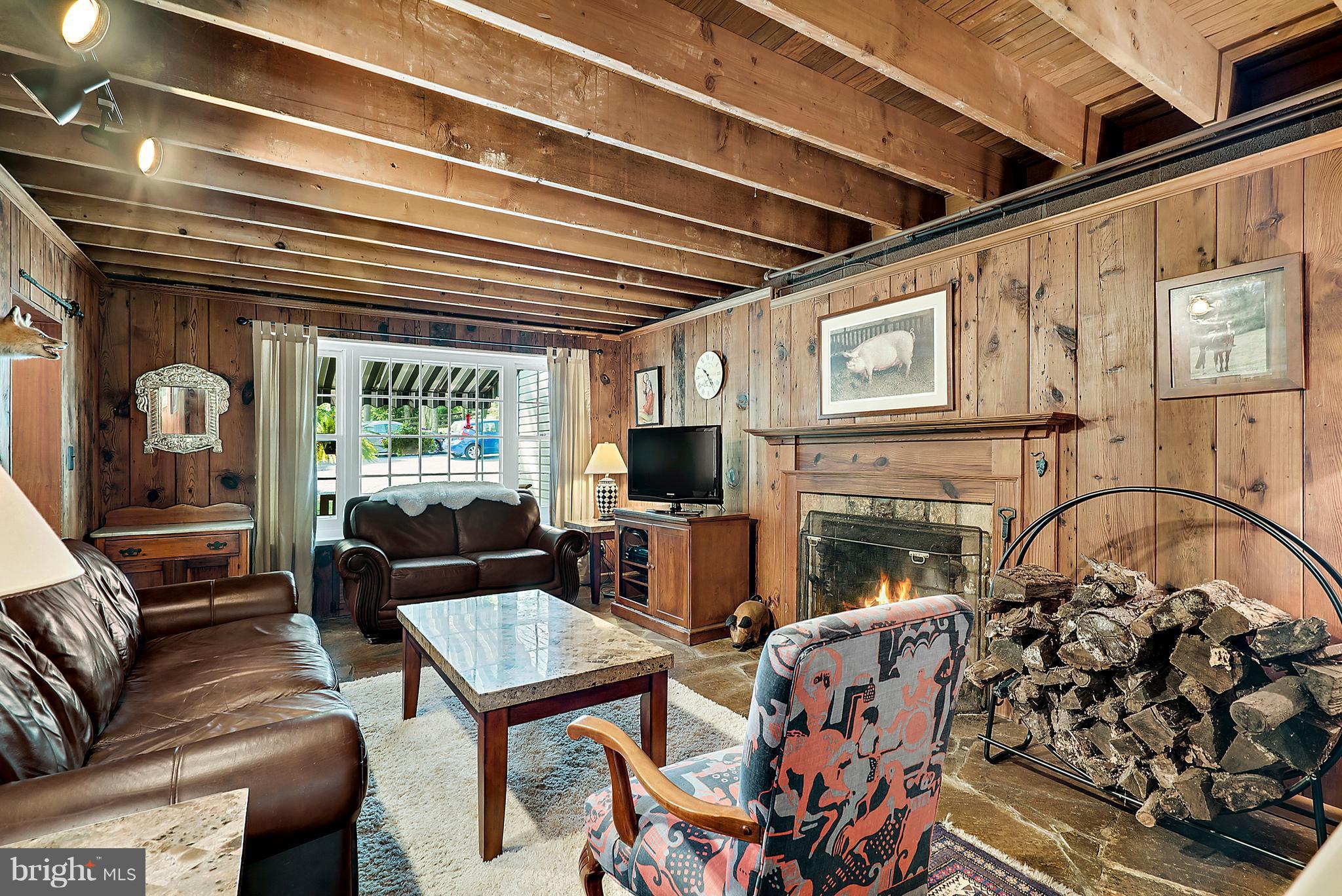 3489 Halfway Road The Plains, VA 20198 - Photo 15 of 30 Family Room