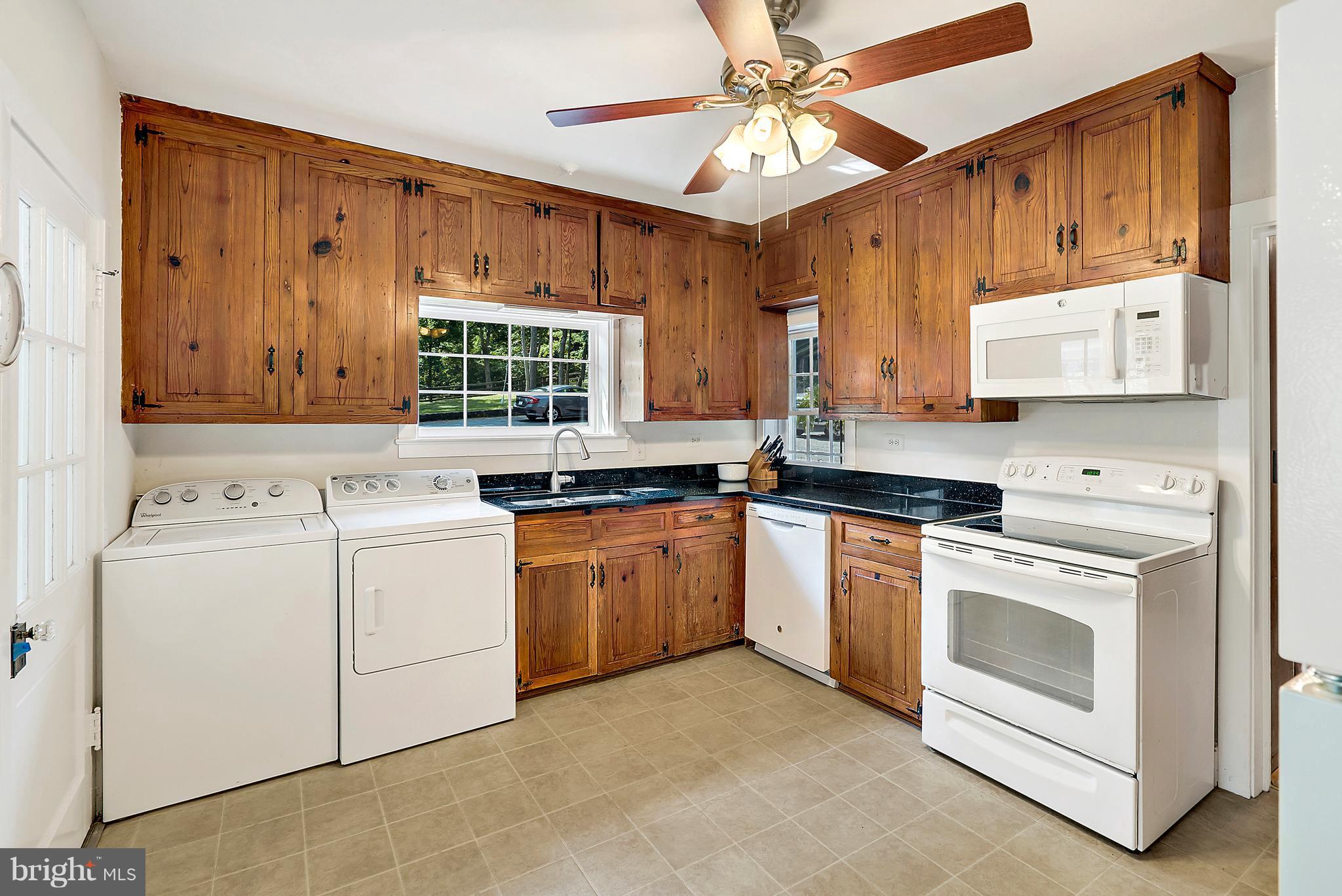 3489 Halfway Road The Plains, VA 20198 - Photo 24 of 30 Kitchen