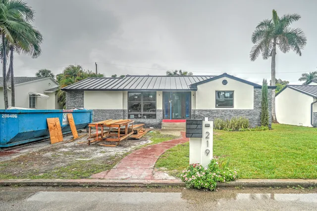 $2,295,000 | 219 32nd Street, West Palm Beach, FL 33407