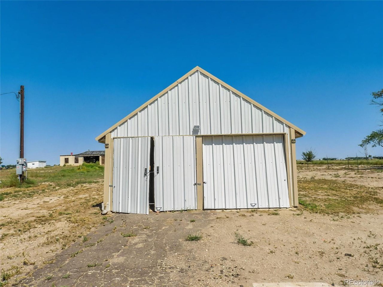7651 State Highway Las Animas, CO 81054 - Photo 19 of 29 a view of backyard of ocean