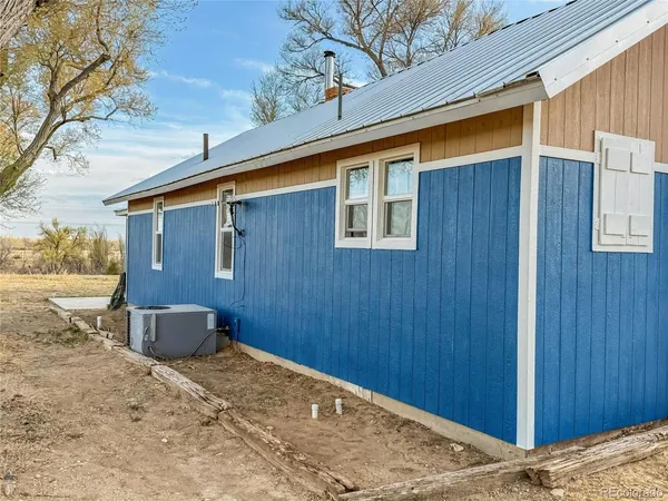 $219,900 | 7651 State Highway, Las Animas, CO 81054