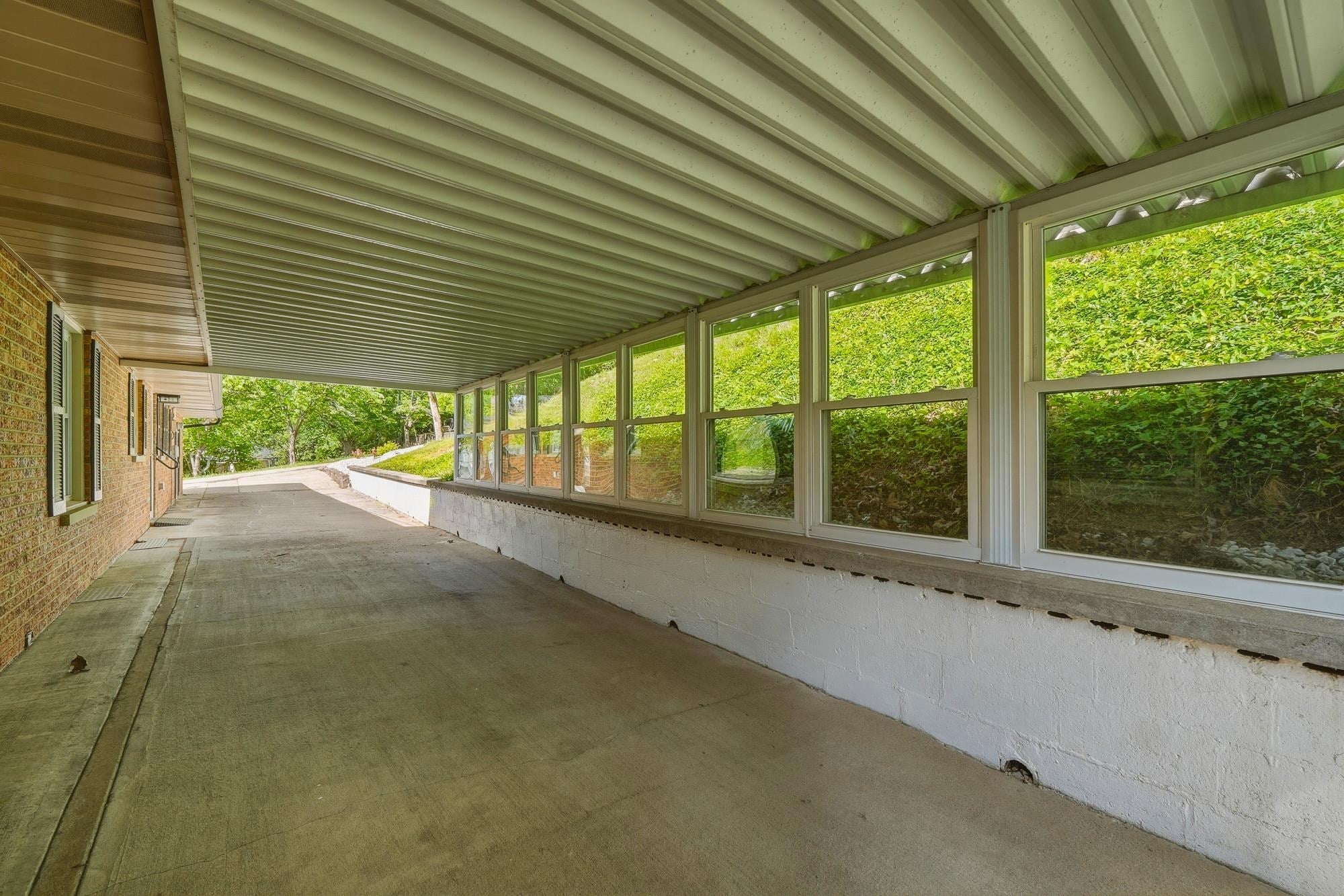 502 Forest Road Huntington, WV 25705 - Photo 20 of 26 Gallery Image 20