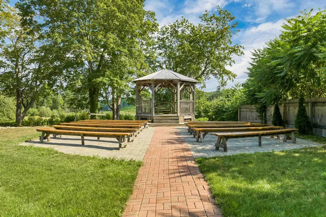 $2,225,000 | 288 North River Road, Epping, NH 03042