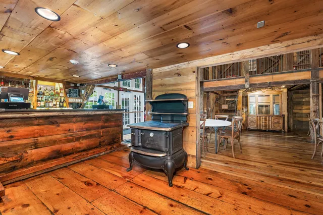 $2,225,000 | 288 North River Road, Epping, NH 03042