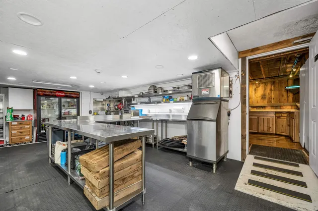 $2,225,000 | 288 North River Road, Epping, NH 03042