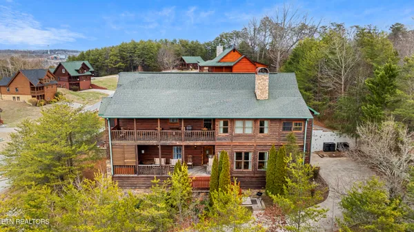 $1,097,000 | 2818 Seth Road, Pigeon Forge, TN 37863