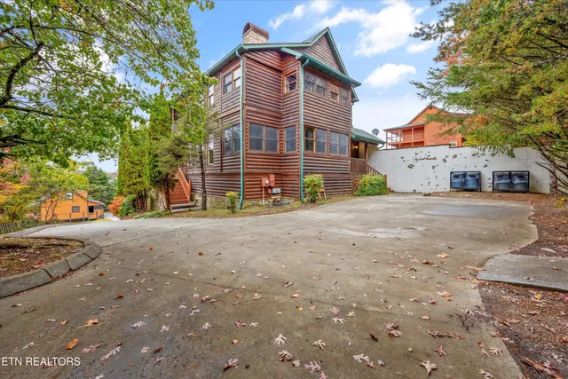 $1,199,000 | 2818 Seth Road, Pigeon Forge, TN 37863