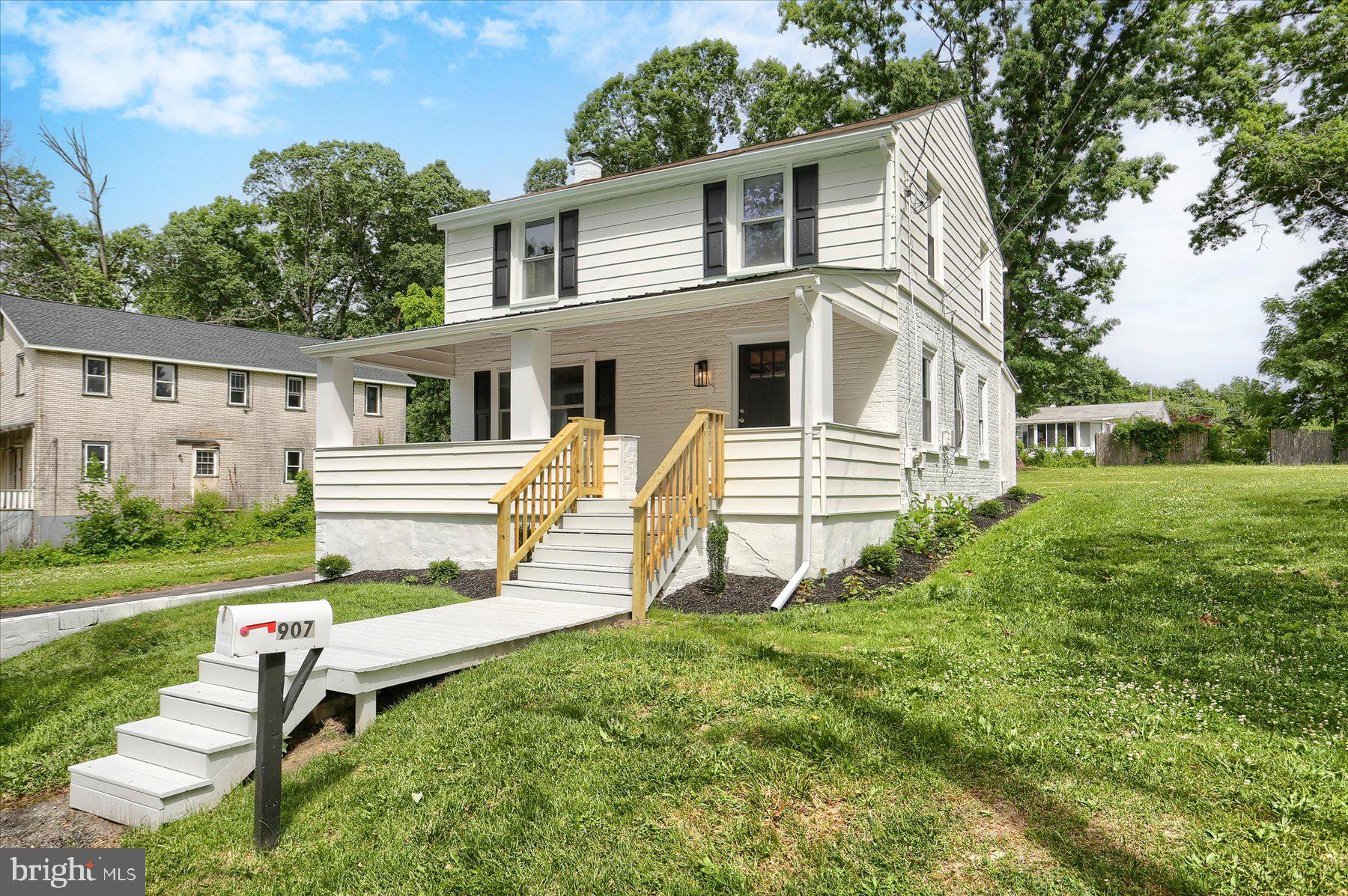 907 George Street Coatesville, PA 19320 - Photo 2 of 37