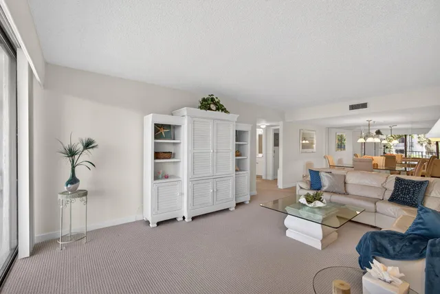 $650,000 | 1300 Jimmy Buffett Mem Highway, Unit 119, Jupiter, FL 33477