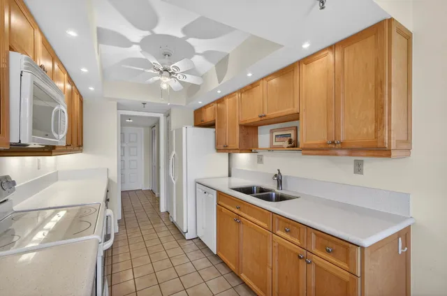 $650,000 | 1300 Jimmy Buffett Mem Highway, Unit 119, Jupiter, FL 33477