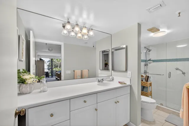 $650,000 | 1300 Jimmy Buffett Mem Highway, Unit 119, Jupiter, FL 33477