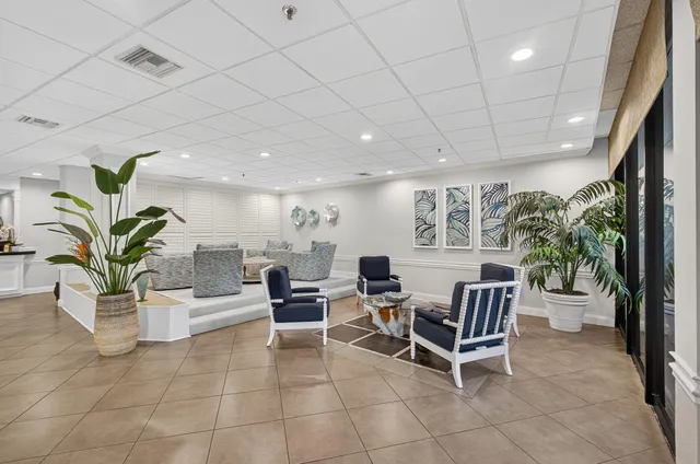 $650,000 | 1300 Jimmy Buffett Mem Highway, Unit 119, Jupiter, FL 33477