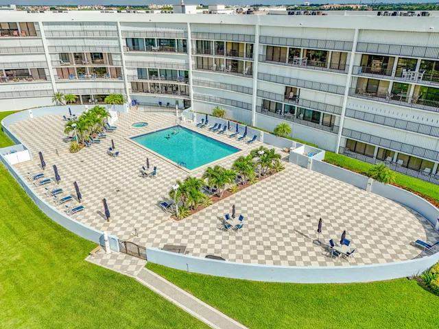 $650,000 | 1300 Jimmy Buffett Mem Highway, Unit 119, Jupiter, FL 33477