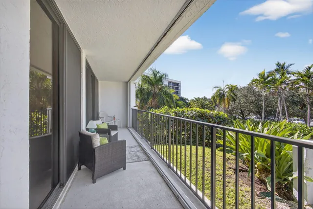 $650,000 | 1300 Jimmy Buffett Mem Highway, Unit 119, Jupiter, FL 33477