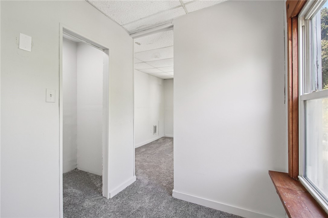 471 Melville Street Rochester, NY 14609 - Photo 15 of 31 Flex space off Bedroom 1