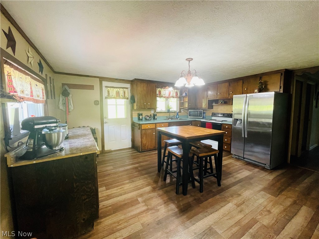 7109 Crowder Road Southwest Sherrodsville, OH 44675 - Photo 7 of 21 Kitchen