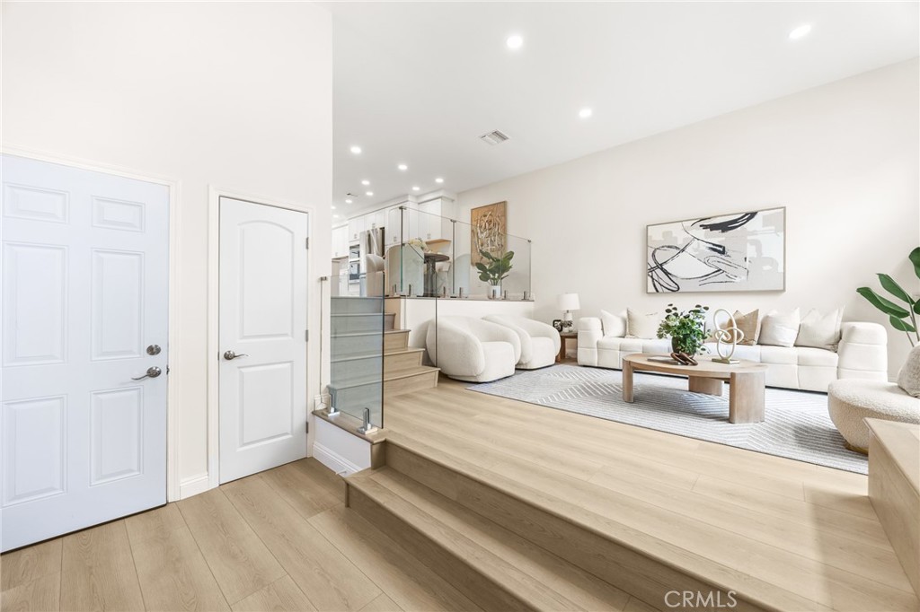 3 Moon Shadow, Unit 2 Irvine, CA 92603 - Photo 5 of 40