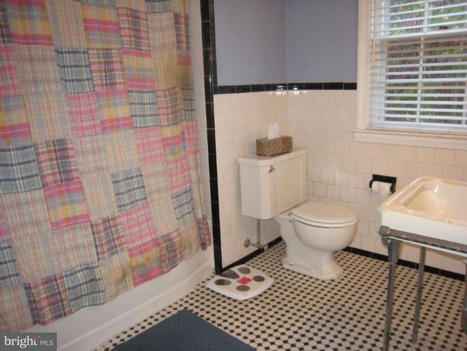 901 Wellington Road Baltimore, MD 21212 - Photo 18 of 30 Bath #2