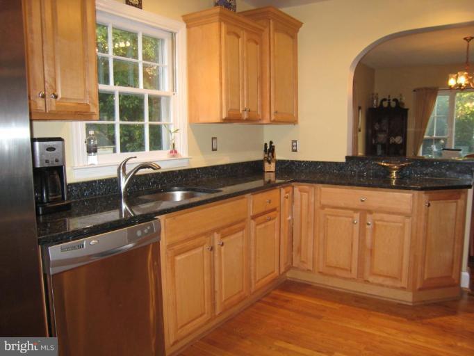 901 Wellington Road Baltimore, MD 21212 - Photo 20 of 30 Kitchen #2