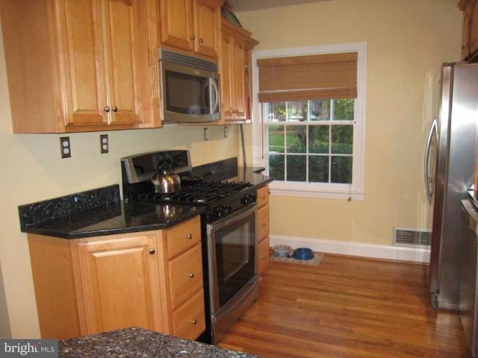 901 Wellington Road Baltimore, MD 21212 - Photo 21 of 30 Kitchen #3