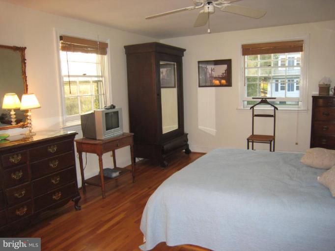 901 Wellington Road Baltimore, MD 21212 - Photo 24 of 30 Master Bedroom
