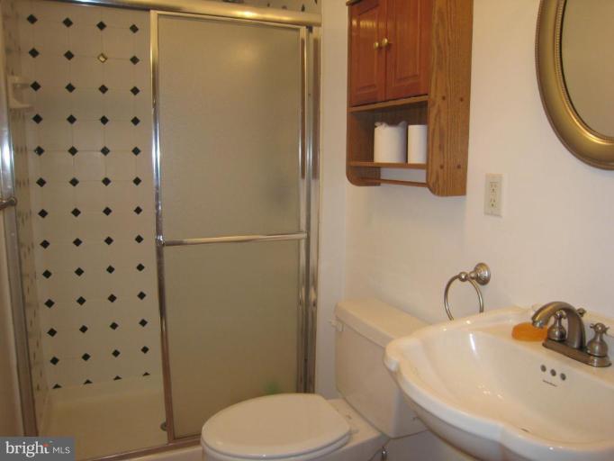 901 Wellington Road Baltimore, MD 21212 - Photo 7 of 30 Bath #3