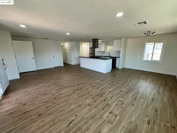$204,900 | 3301 Buchanan Road, Unit 47, Antioch, CA 94509