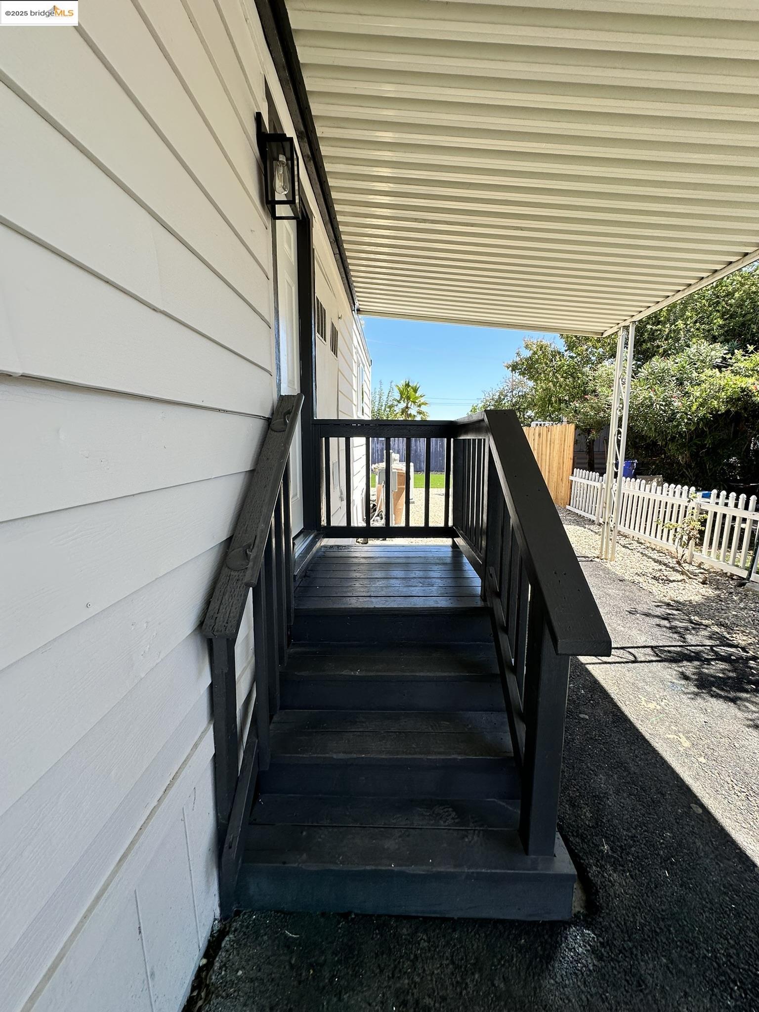 3301 Buchanan Road, Unit 47 Antioch, CA 94509 - Photo 15 of 58 View of staircase