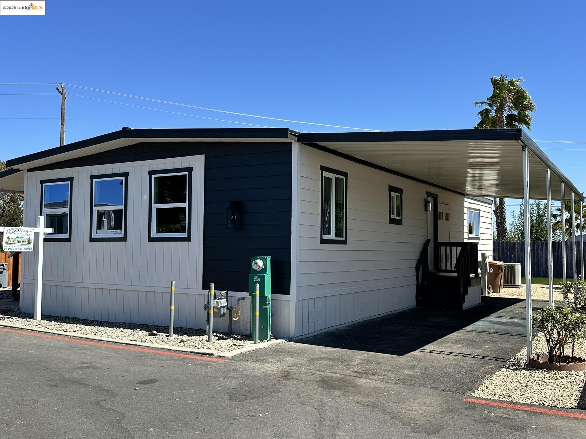 3301 Buchanan Road, Unit 47 Antioch, CA 94509 - Photo 4 of 58 a backyard of a house with table and chairs
