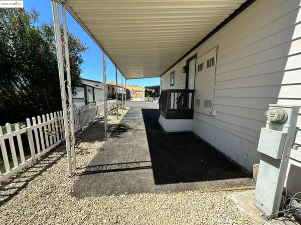 a view of entryway
