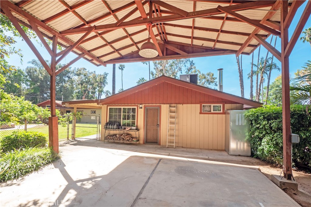2083 Grace Street Riverside, CA 92504 - Photo 51 of 70