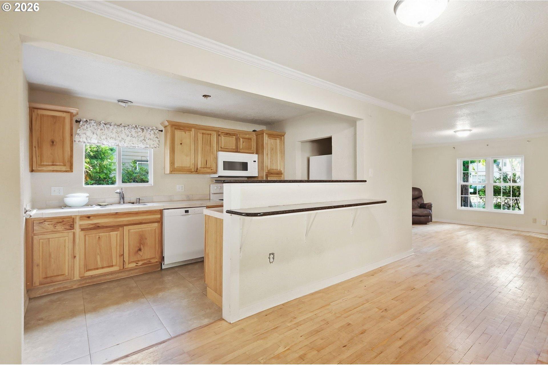 716 F Street Springfield, OR 97477 - Photo 9 of 42 Gallery Image 9