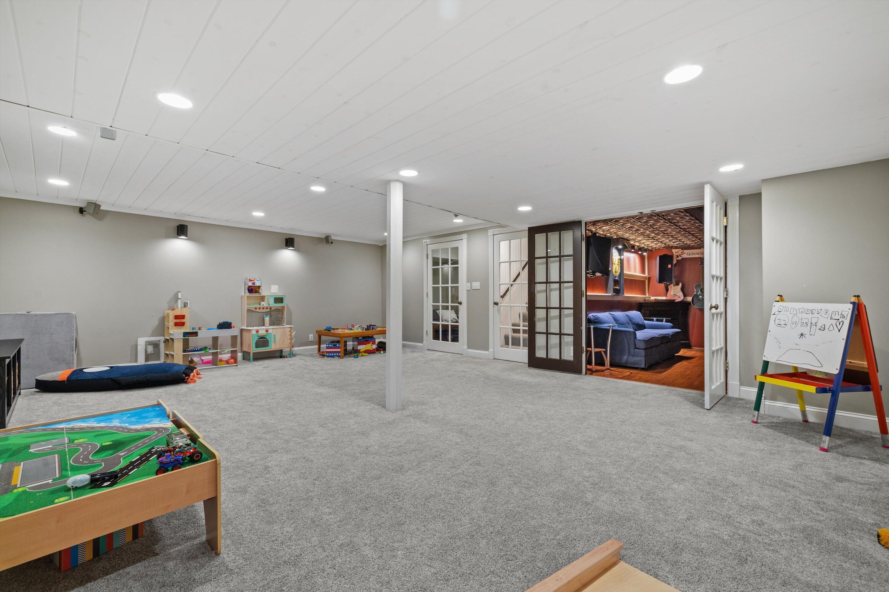 3518 17th Street Kenosha, WI 53144 - Photo 30 of 45 rec room