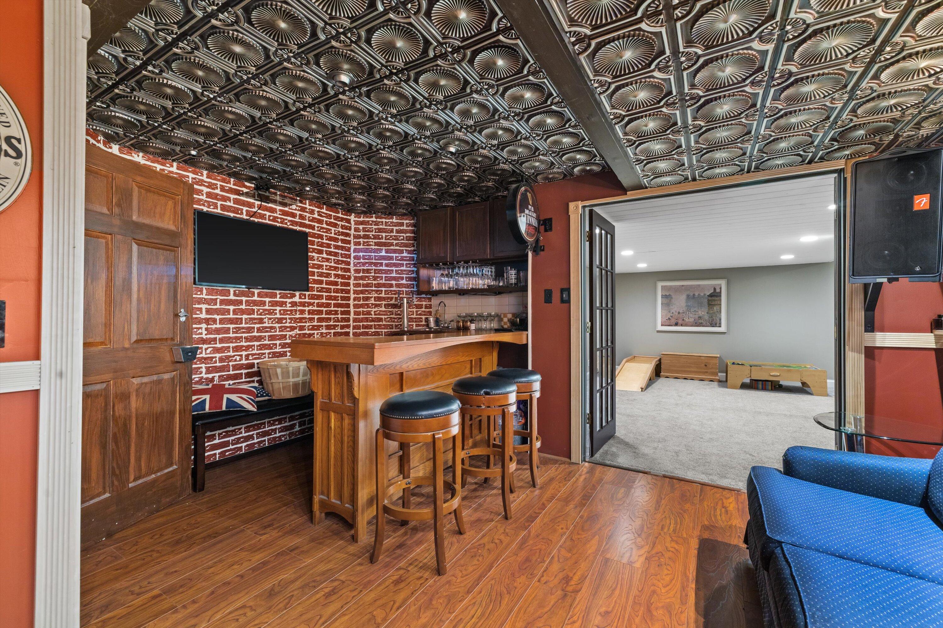 3518 17th Street Kenosha, WI 53144 - Photo 33 of 45 pub