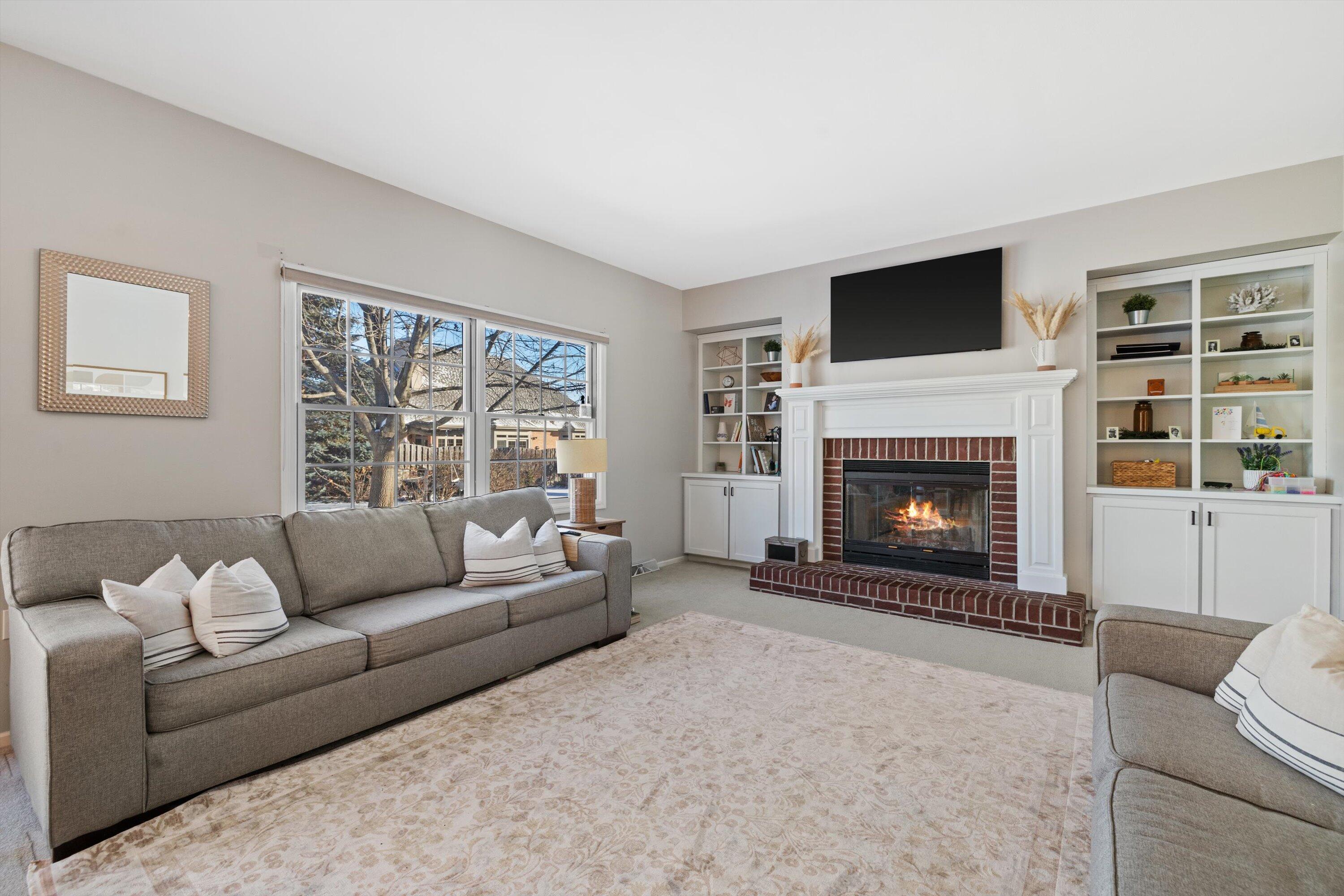 3518 17th Street Kenosha, WI 53144 - Photo 4 of 45 living room