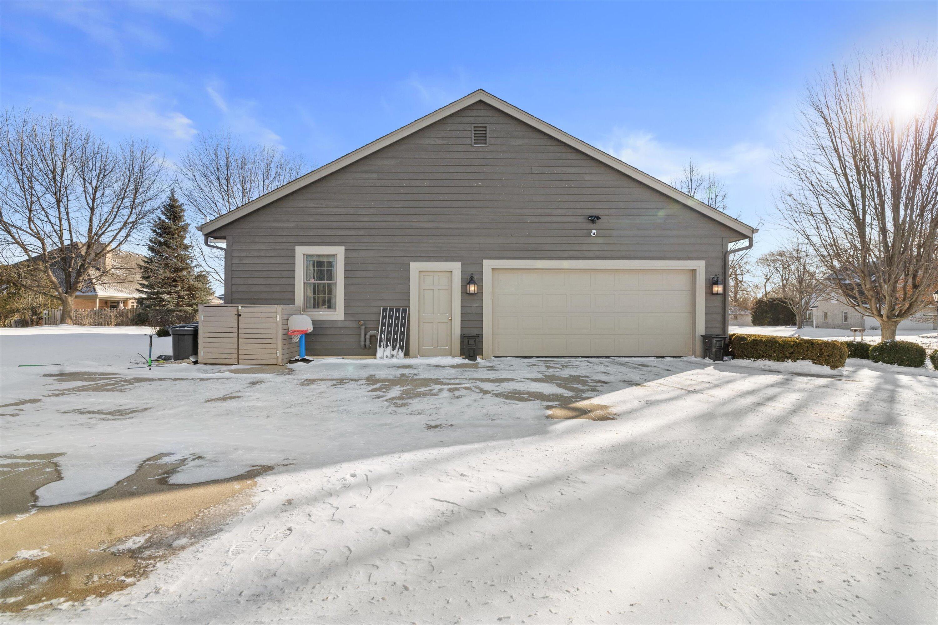 3518 17th Street Kenosha, WI 53144 - Photo 43 of 45 garage