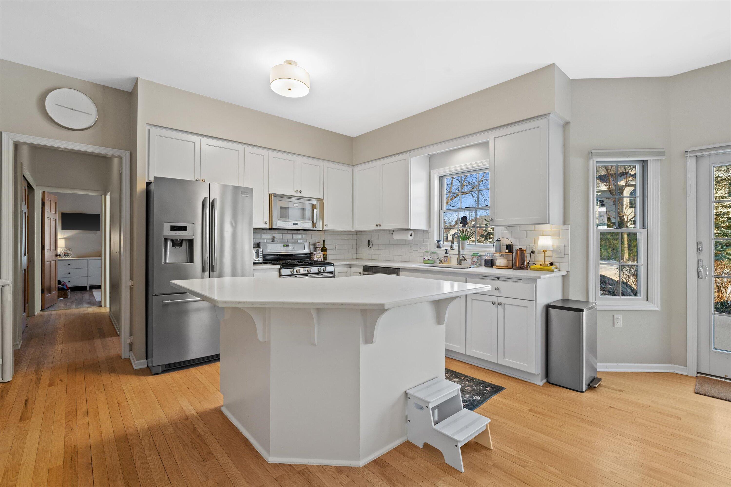 3518 17th Street Kenosha, WI 53144 - Photo 9 of 45 kitchen