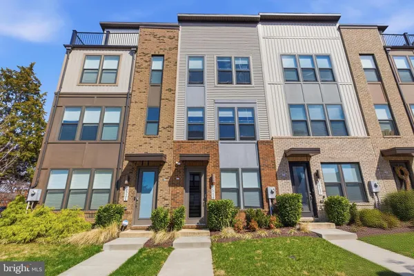 $550,000 | 2519 Crimson Fox Drive, Hyattsville, MD 20782