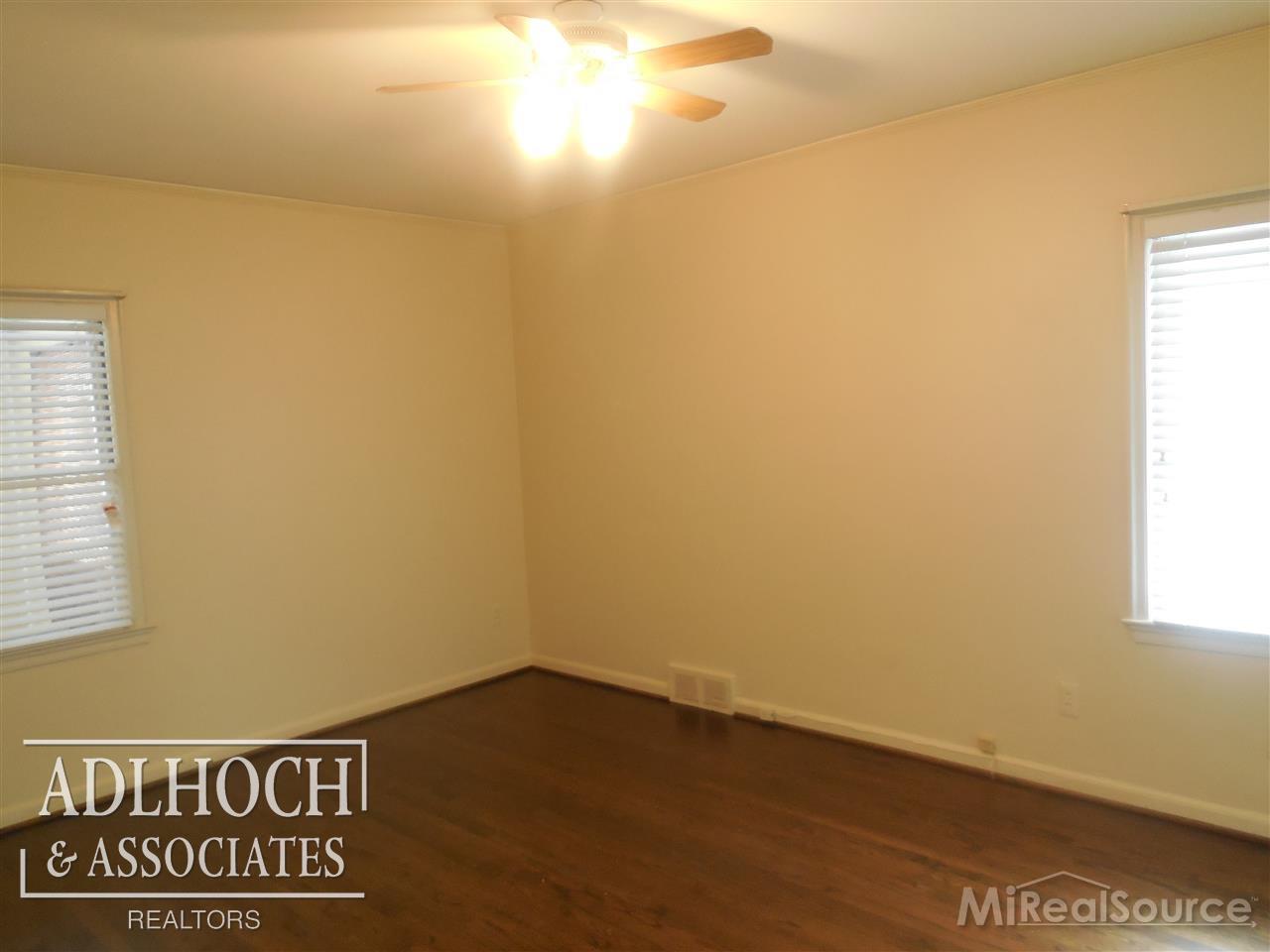 744 Harcourt Road Grosse Pointe, MI 48230 - Photo 14 of 23