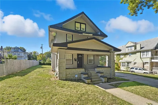 $165,000 | 3218 Benton Boulevard, Kansas City, MO 64128