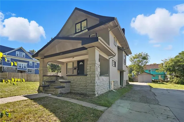 $165,000 | 3218 Benton Boulevard, Kansas City, MO 64128