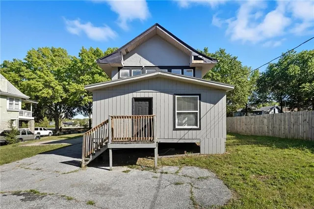 $165,000 | 3218 Benton Boulevard, Kansas City, MO 64128