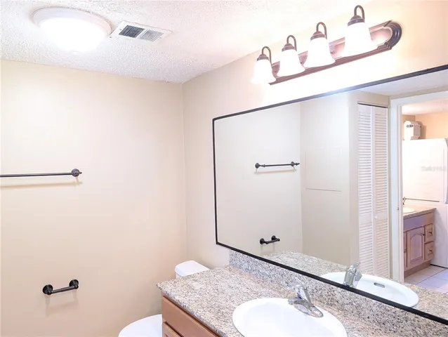 $1,595 | 3700 South Osprey Avenue, Unit 115, Sarasota, FL 34239